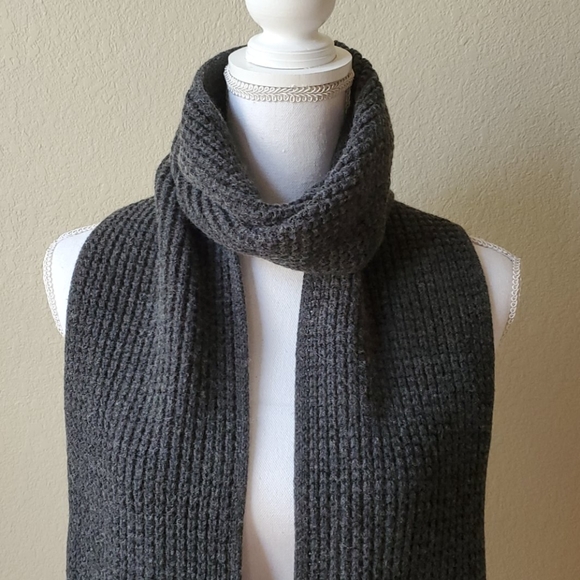 MK Wool blend gray knit long scarf silver button - Picture 2 of 7